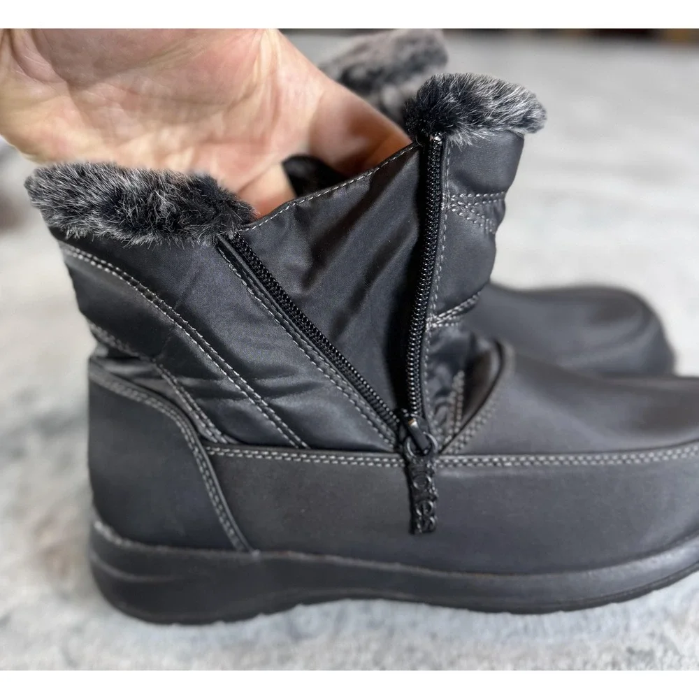 Totes Boots Womens Size 7 Fauna II Winter Snow Waterproof Faux Fur Zip Warm